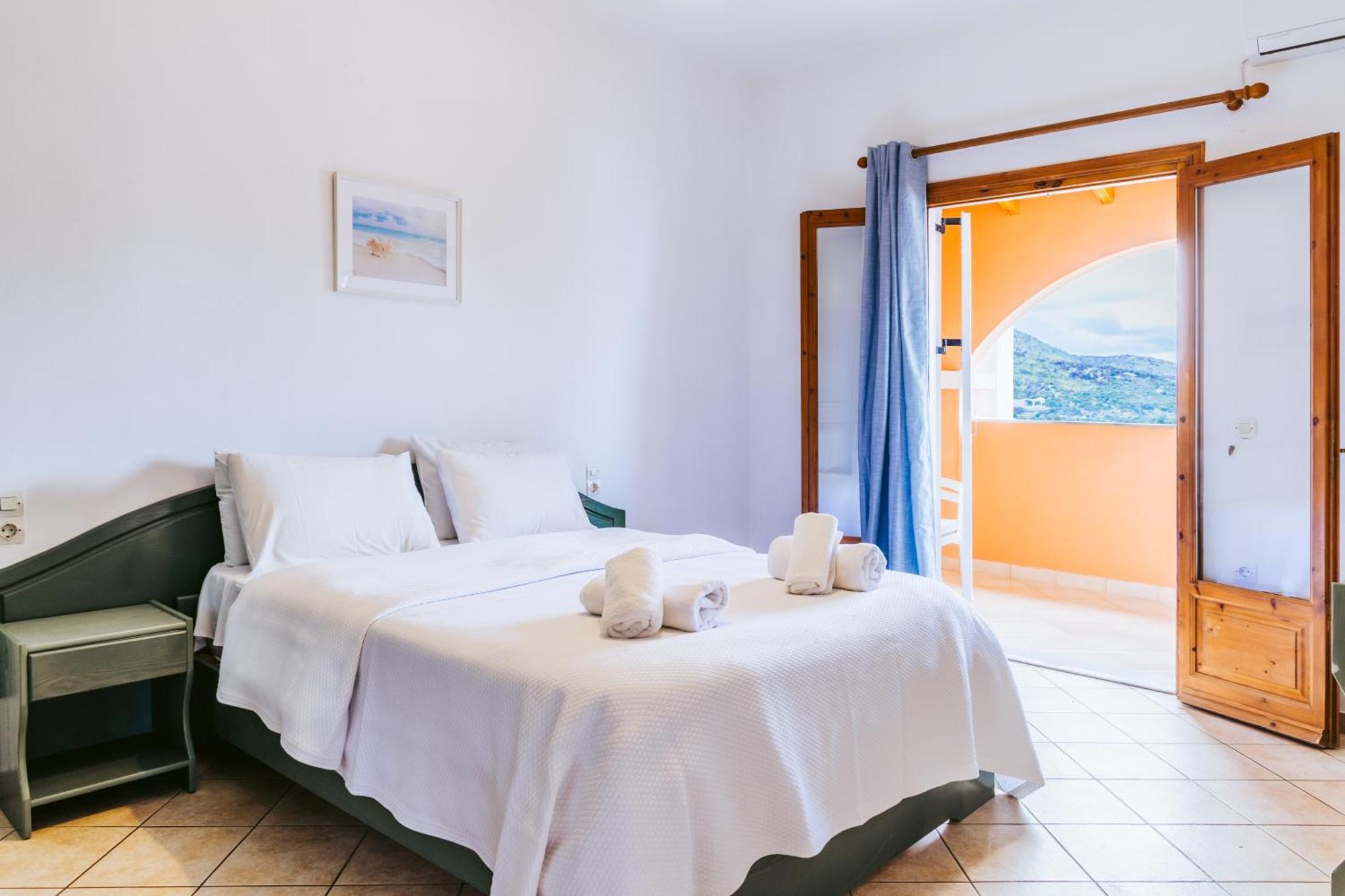 Porto Kassiopi Apartments Exteriör bild